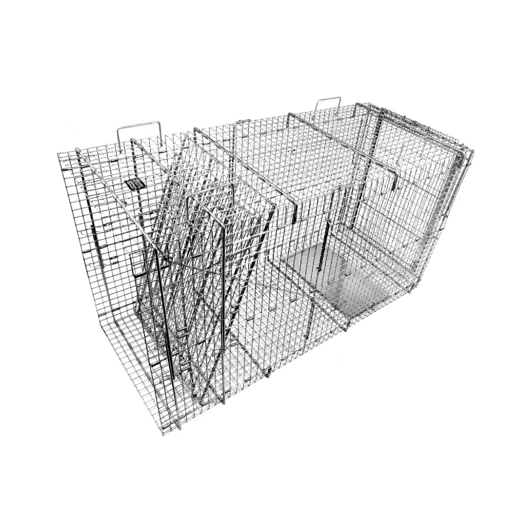 Tomahawk Collapsible Traps with One Trap Door and Easy Release Access Door