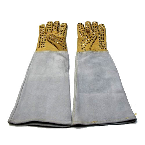 Heavy Duty Gloves with Staples for Wildlife Management