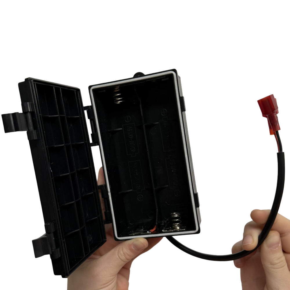 4 D-Cell External Battery Holder Model 1.50 for 6V Traps