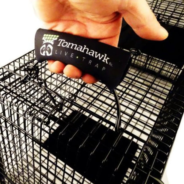 Padded Grip for Tomahawk Traps - BIOWEB Global