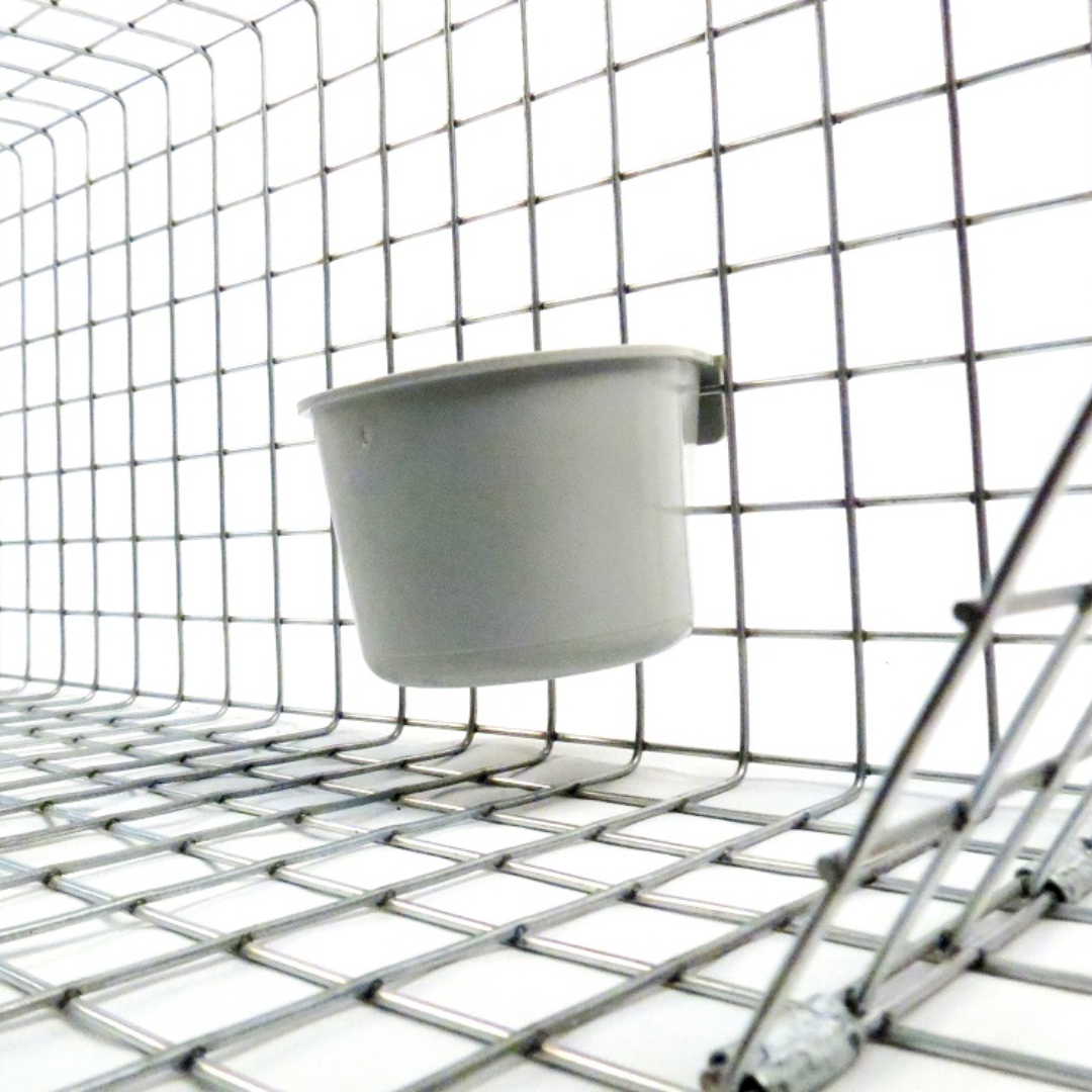 Clip-on Water or Feed Bowls for Tomahawk Traps